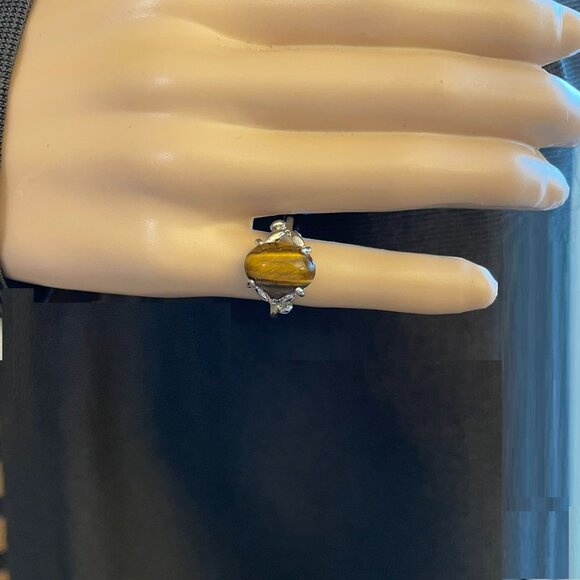 Tigers Eye Gemstone Ring Size 9.75 on Silvertone with Vine Accents on Band - Picture 12 of 12